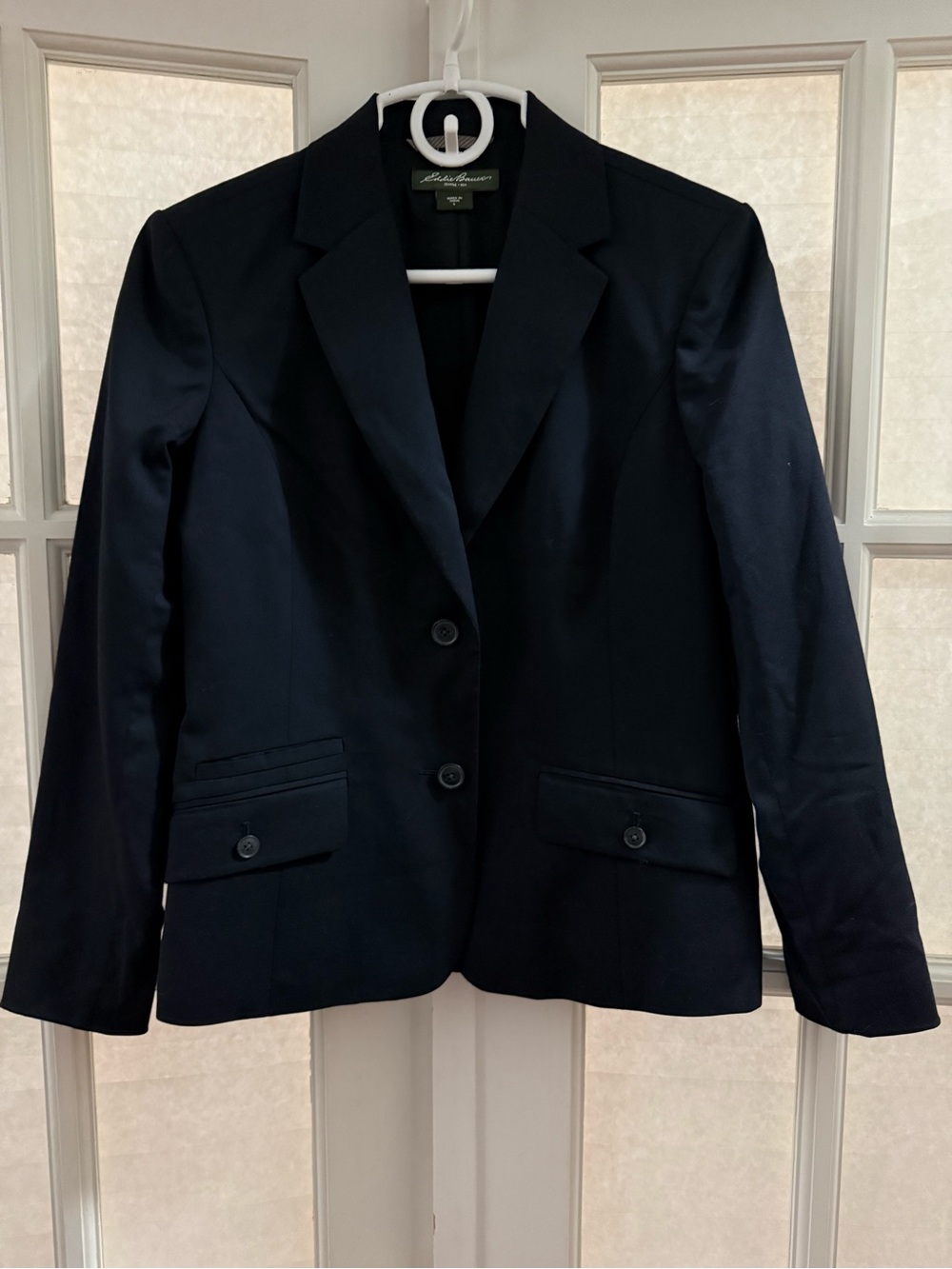 Eddie Bauer Lightweight Wool Blend Blazer in Black Like New